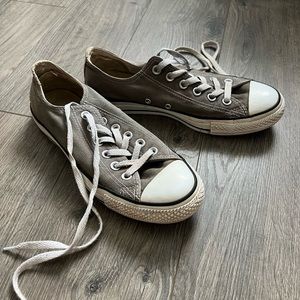 Low top converse